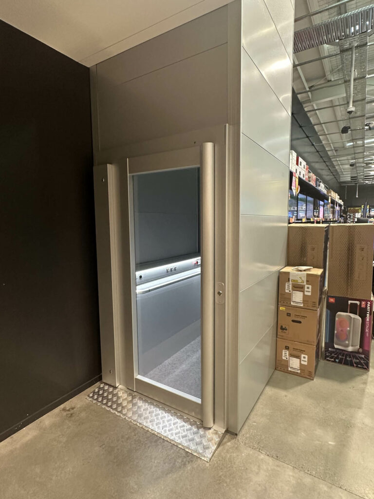 Mcgrath Industries Jb Hi Fi Hastings Commercial Elevator Domoflex Platform (3)