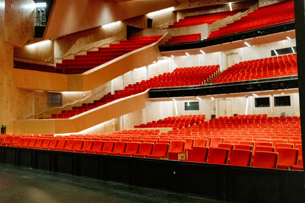Mcgrath Industries Kiri Te Kanawa Elevating Theatre Stage (5)